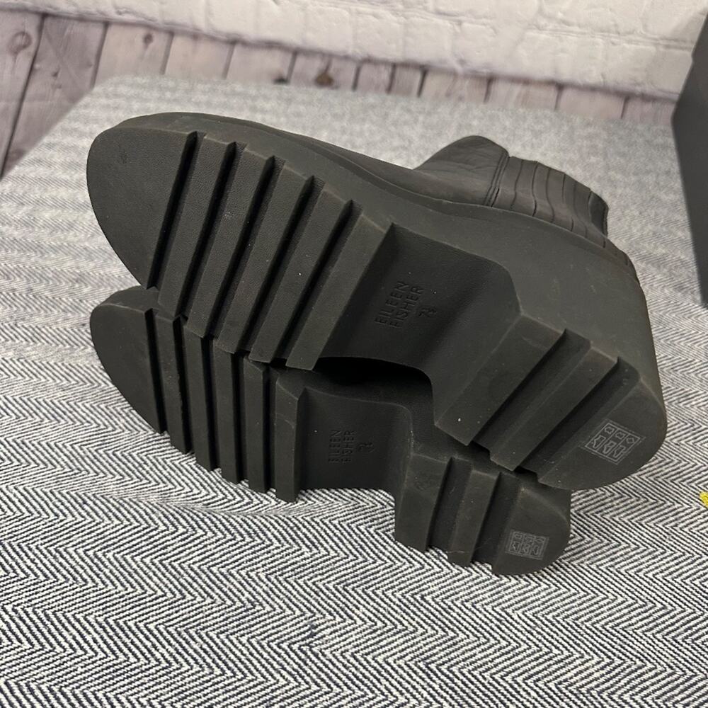 EILEEN FISHER - Kat LT Chunky Leather Bootie - Picture 9 of 9